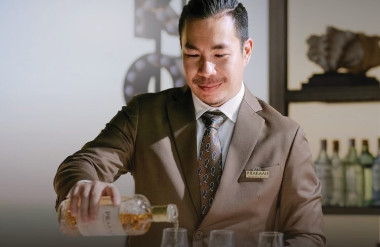 Guest Shift with Bank Watcharapong Suriyaphan at Akoya Beach Lounge - TRAVELINDEX