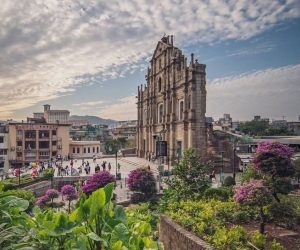 Visit Macao - Trav el Guide by Travelindex Media Group